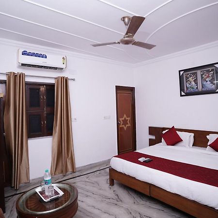 Hotel Lecston @Yashobhoomi Dwarka Sector - 25 Metro Station دلهي المظهر الخارجي الصورة
