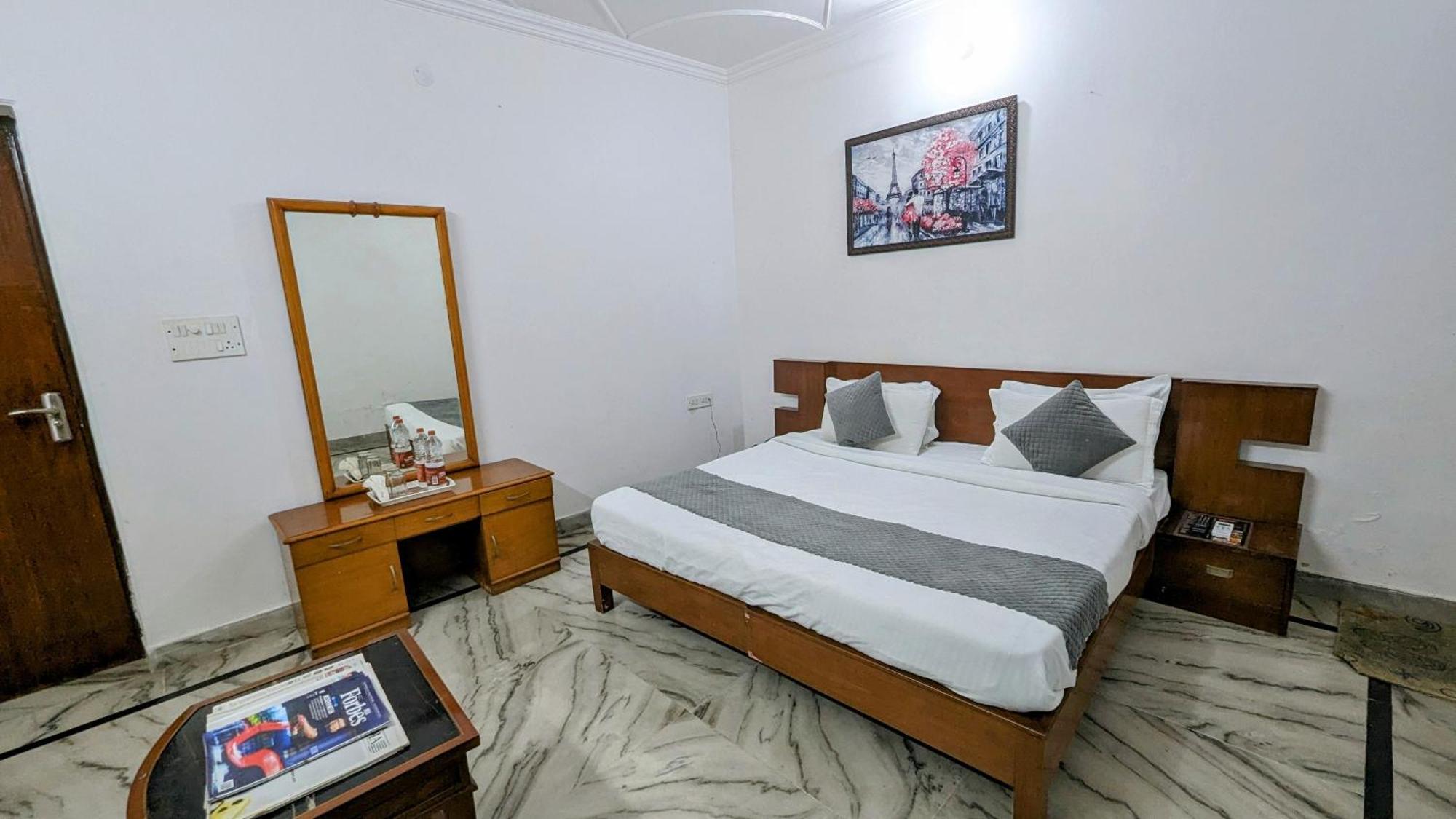 Hotel Lecston @Yashobhoomi Dwarka Sector - 25 Metro Station دلهي المظهر الخارجي الصورة