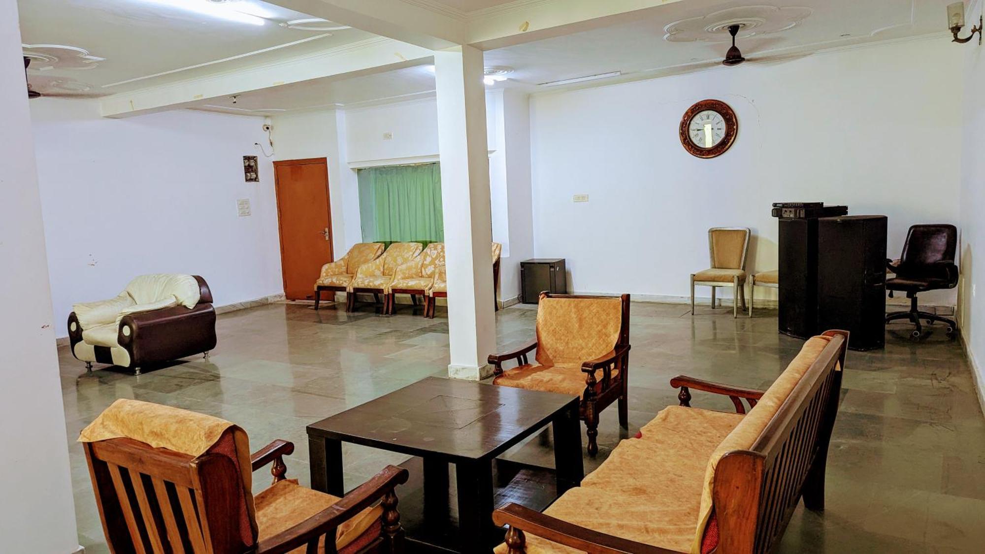 Hotel Lecston @Yashobhoomi Dwarka Sector - 25 Metro Station دلهي المظهر الخارجي الصورة