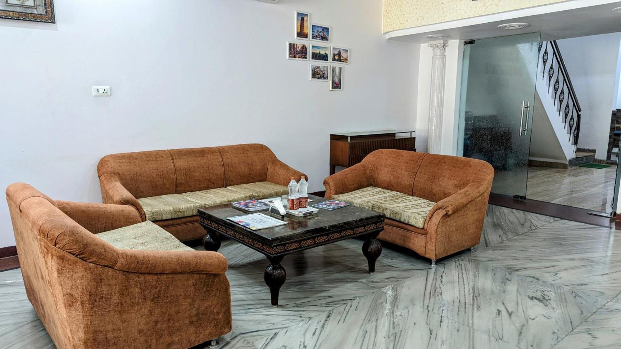 Hotel Lecston @Yashobhoomi Dwarka Sector - 25 Metro Station دلهي المظهر الخارجي الصورة
