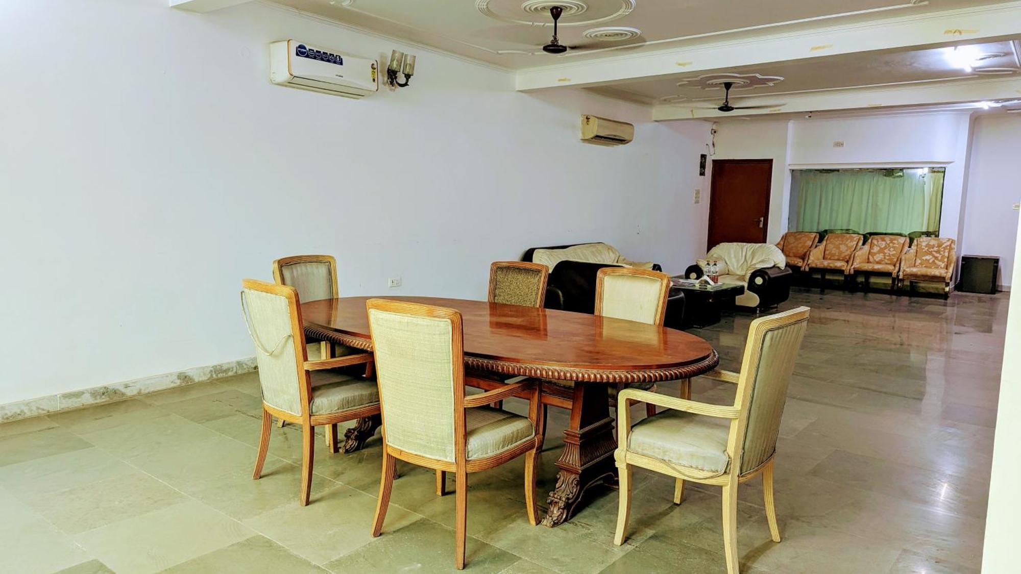 Hotel Lecston @Yashobhoomi Dwarka Sector - 25 Metro Station دلهي المظهر الخارجي الصورة