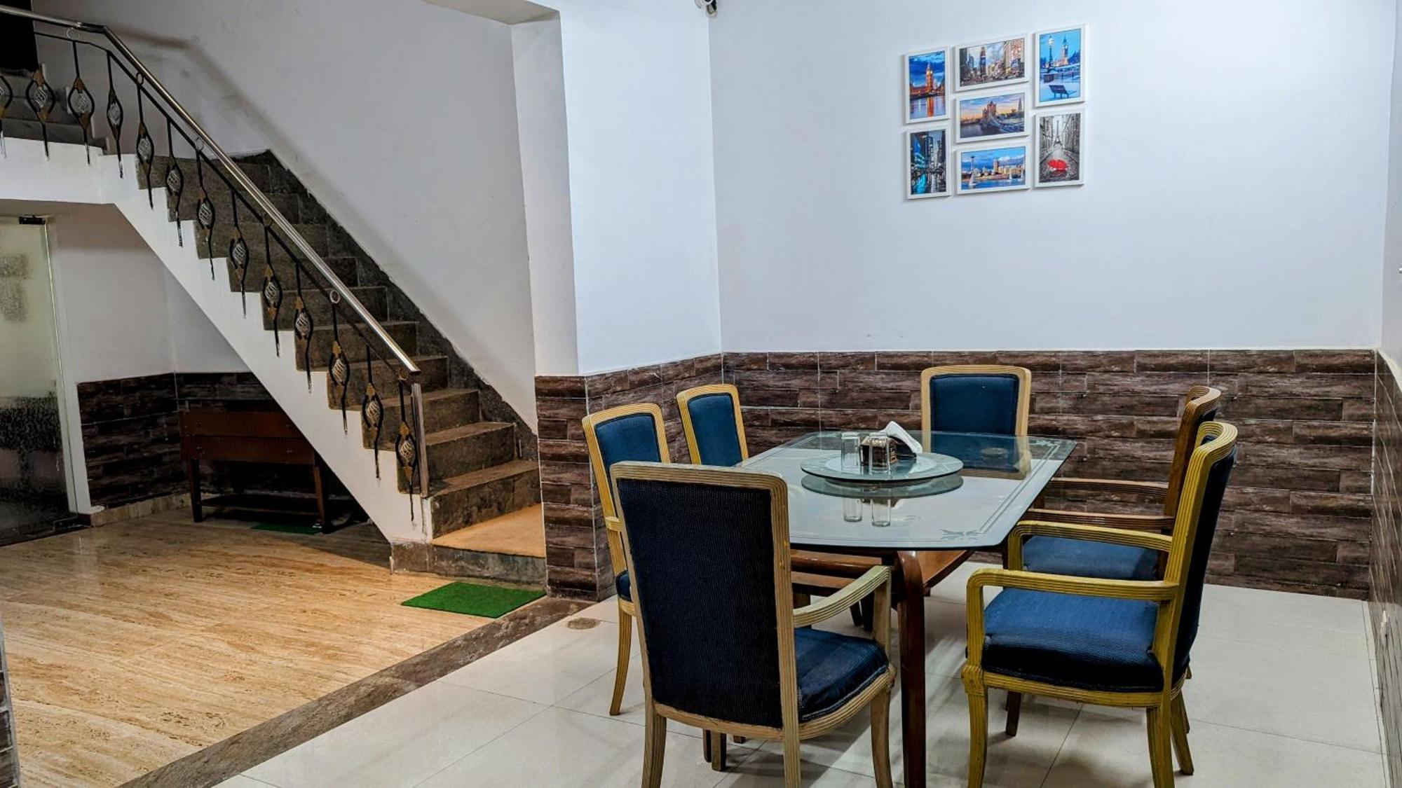 Hotel Lecston @Yashobhoomi Dwarka Sector - 25 Metro Station دلهي المظهر الخارجي الصورة