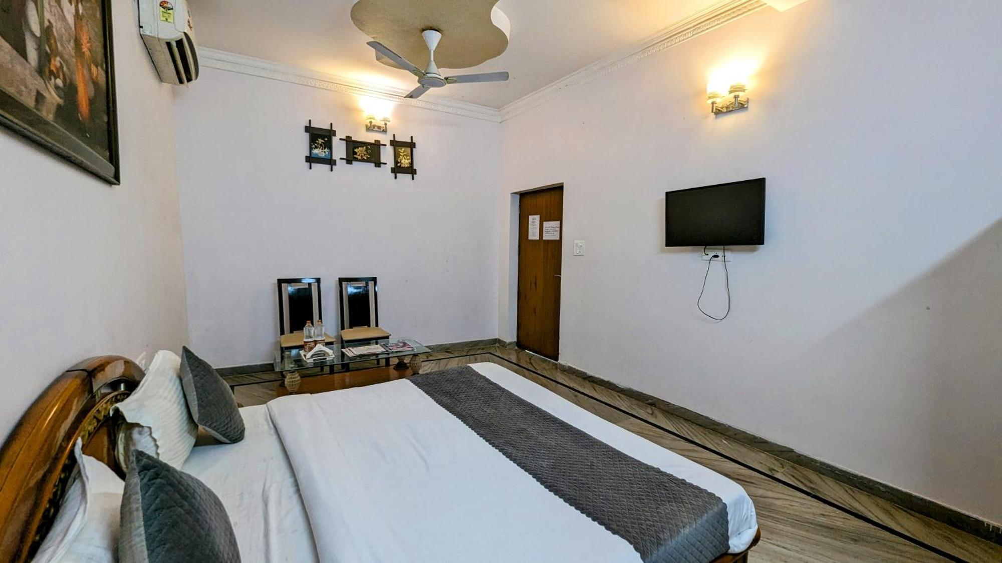 Hotel Lecston @Yashobhoomi Dwarka Sector - 25 Metro Station دلهي المظهر الخارجي الصورة