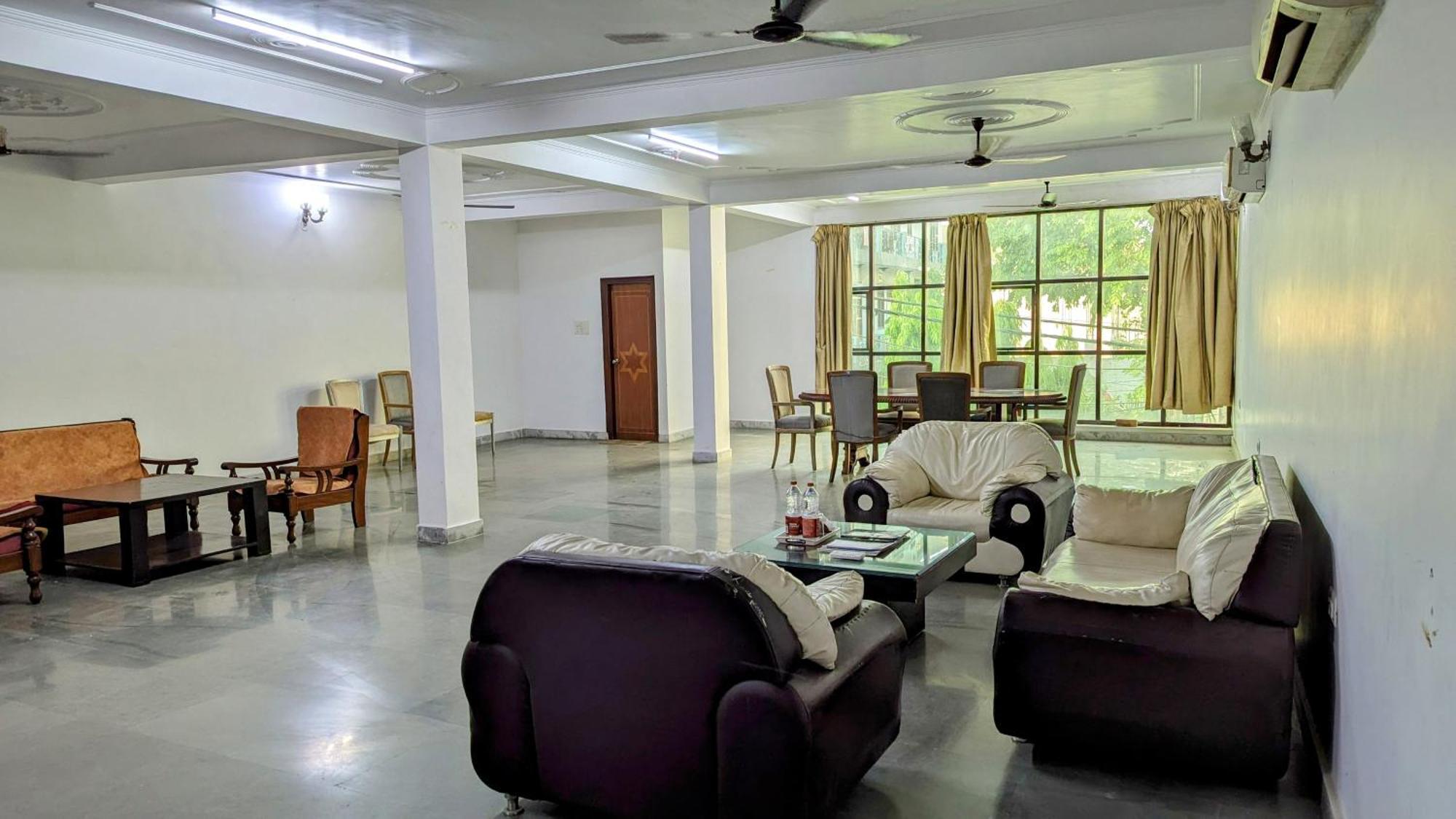 Hotel Lecston @Yashobhoomi Dwarka Sector - 25 Metro Station دلهي المظهر الخارجي الصورة