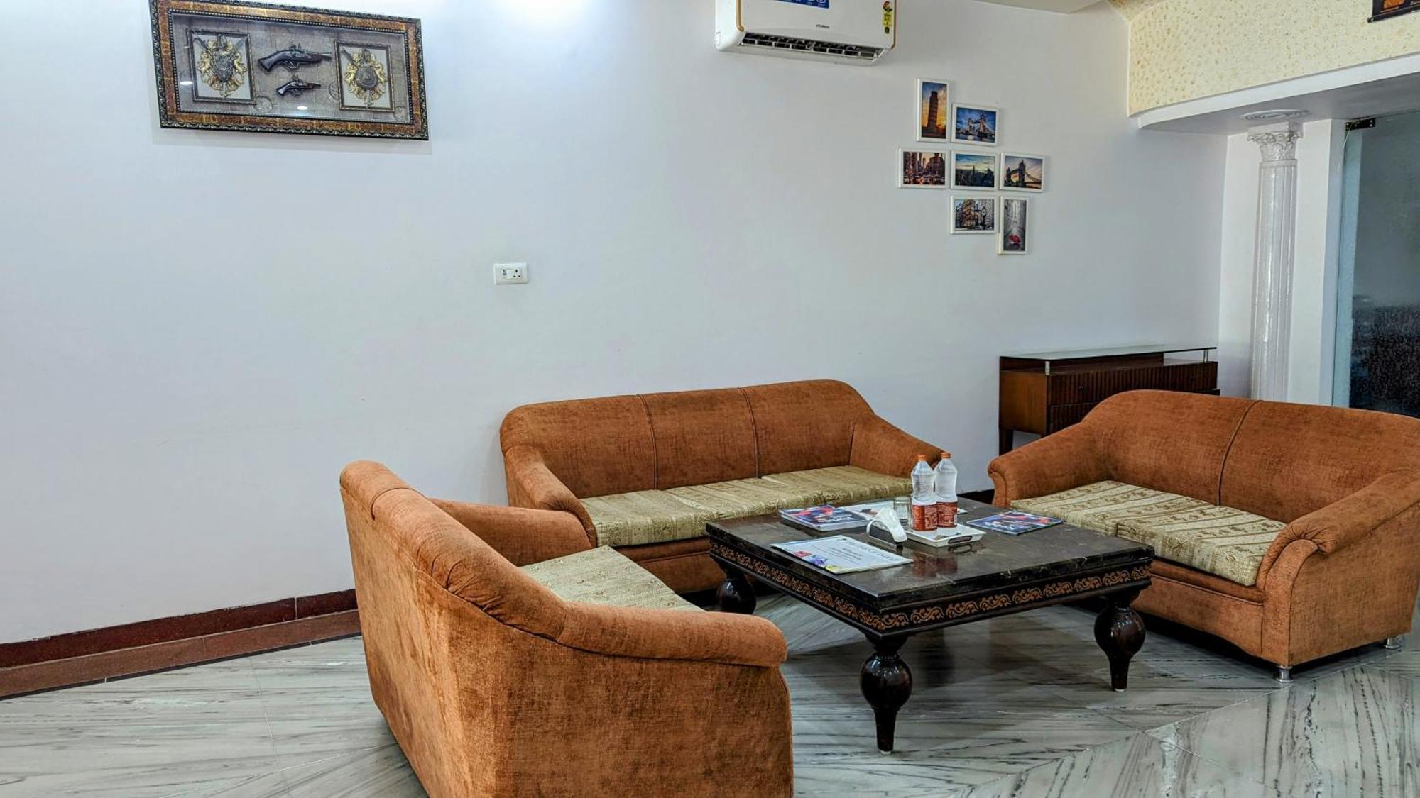 Hotel Lecston @Yashobhoomi Dwarka Sector - 25 Metro Station دلهي المظهر الخارجي الصورة