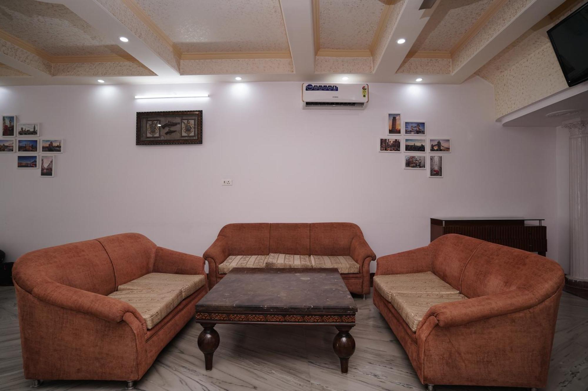 Hotel Lecston @Yashobhoomi Dwarka Sector - 25 Metro Station دلهي المظهر الخارجي الصورة