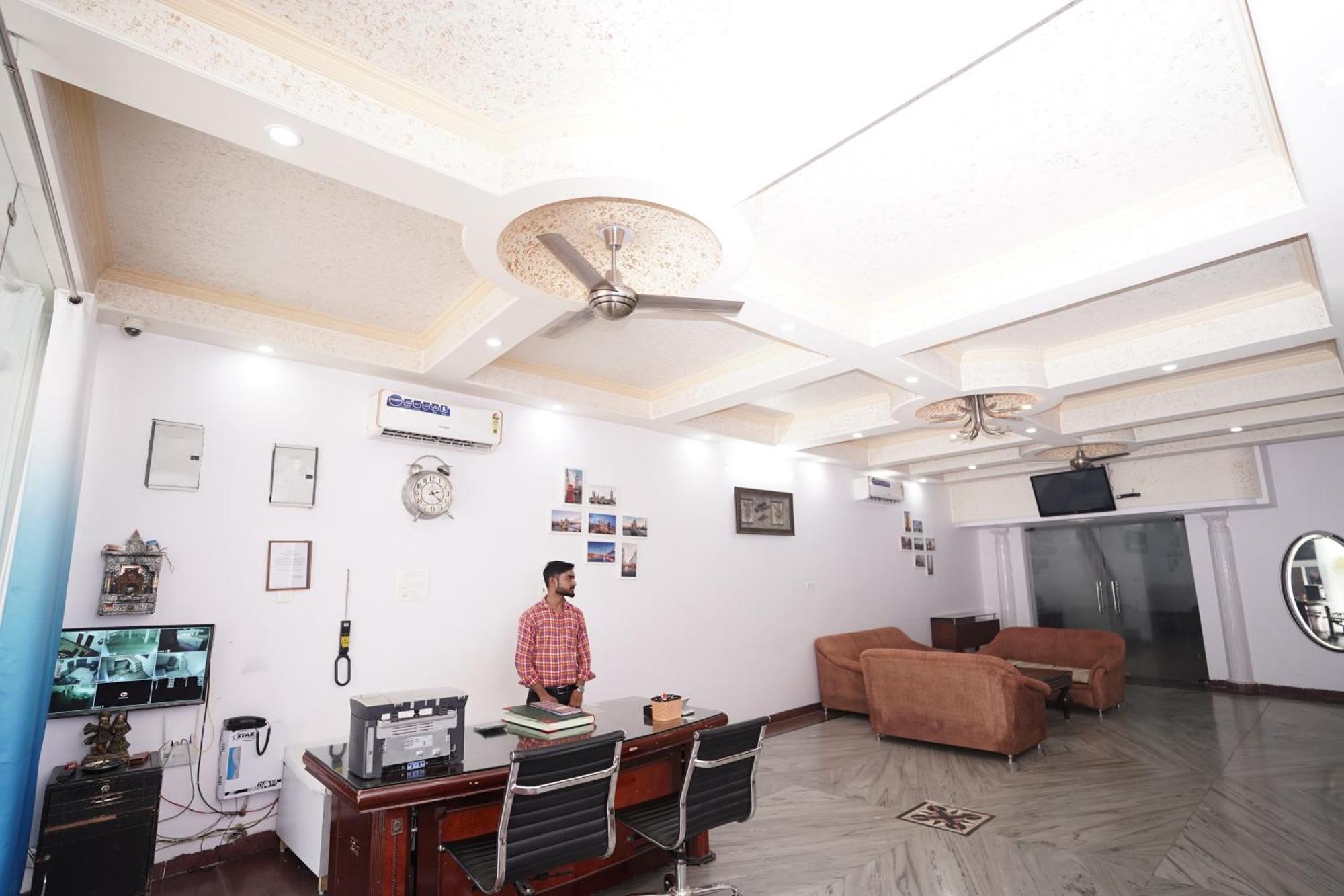 Hotel Lecston @Yashobhoomi Dwarka Sector - 25 Metro Station دلهي المظهر الخارجي الصورة