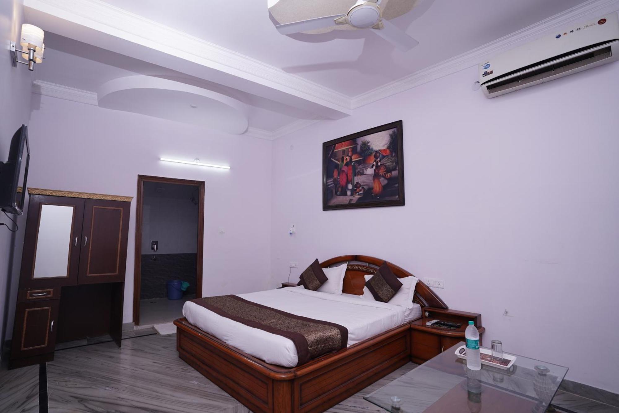 Hotel Lecston @Yashobhoomi Dwarka Sector - 25 Metro Station دلهي المظهر الخارجي الصورة