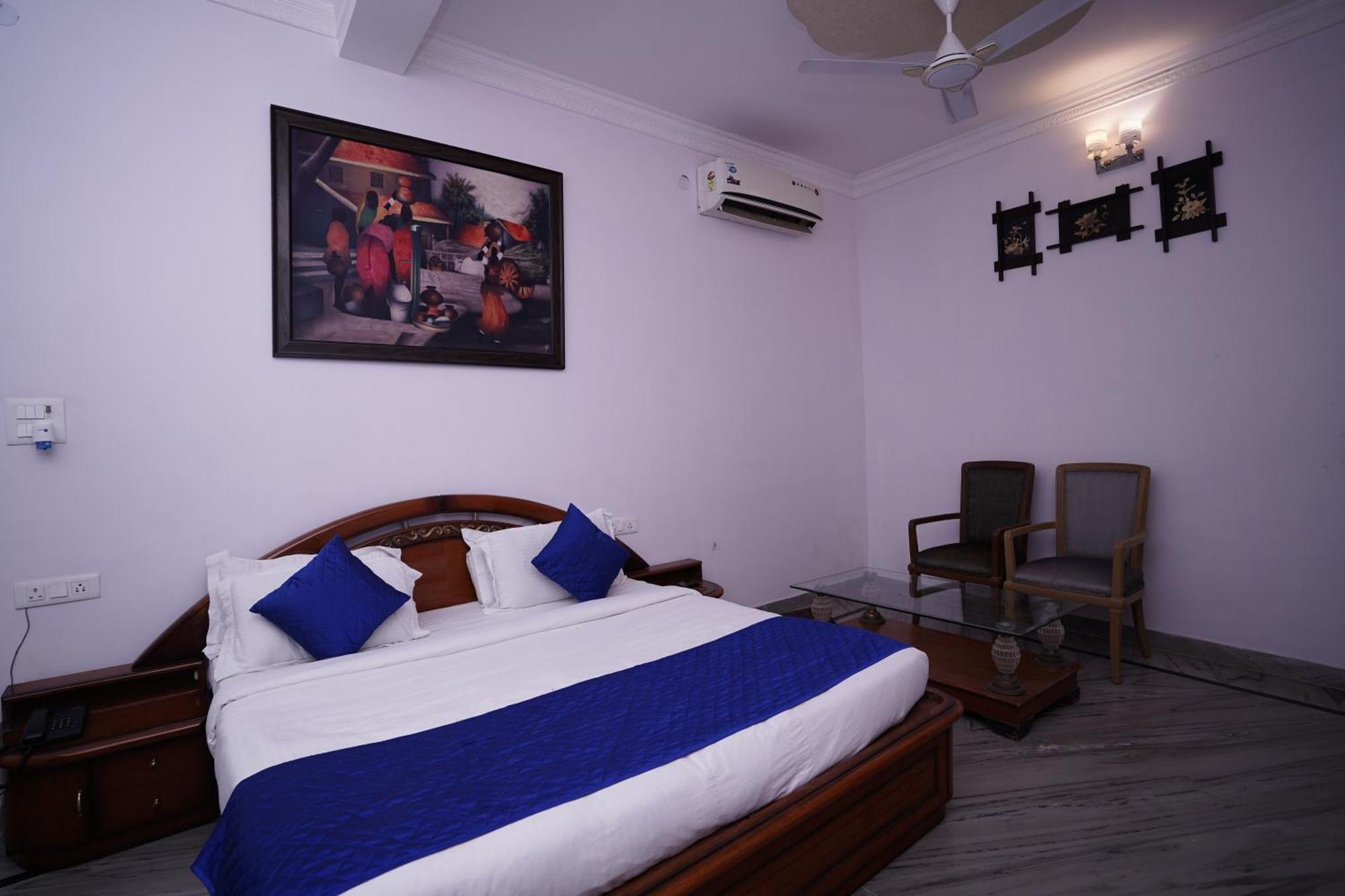 Hotel Lecston @Yashobhoomi Dwarka Sector - 25 Metro Station دلهي المظهر الخارجي الصورة