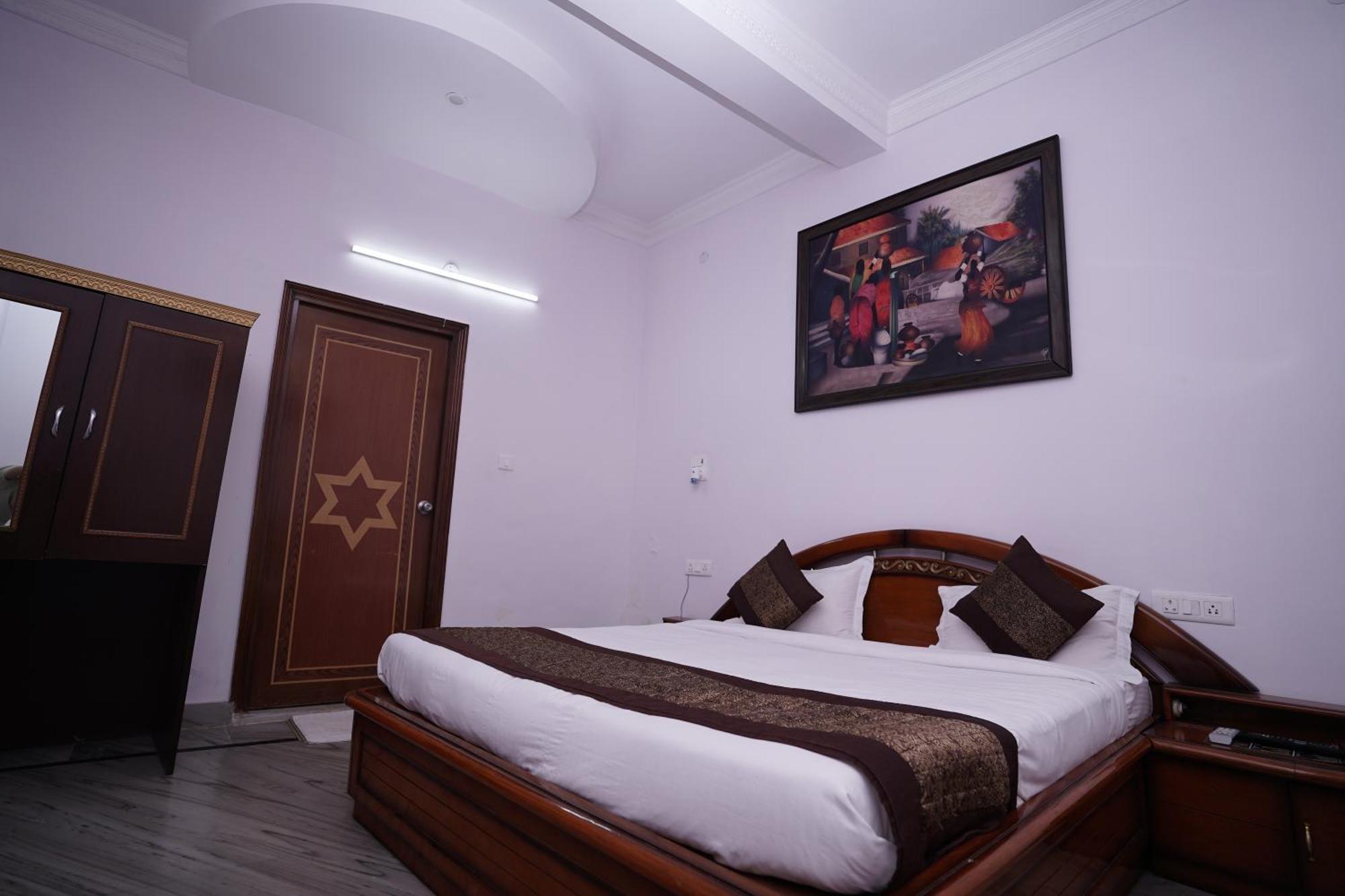 Hotel Lecston @Yashobhoomi Dwarka Sector - 25 Metro Station دلهي المظهر الخارجي الصورة