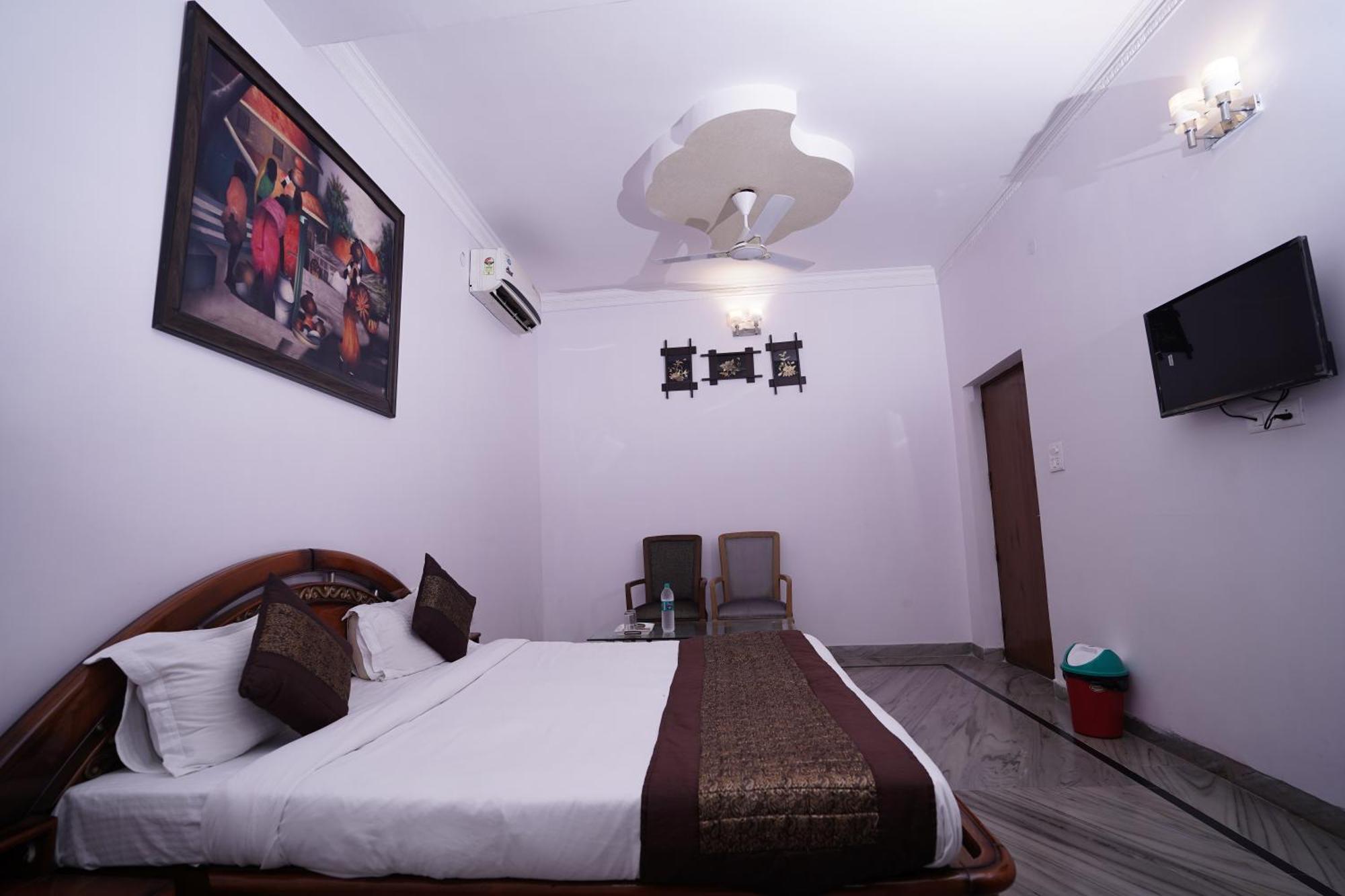 Hotel Lecston @Yashobhoomi Dwarka Sector - 25 Metro Station دلهي المظهر الخارجي الصورة