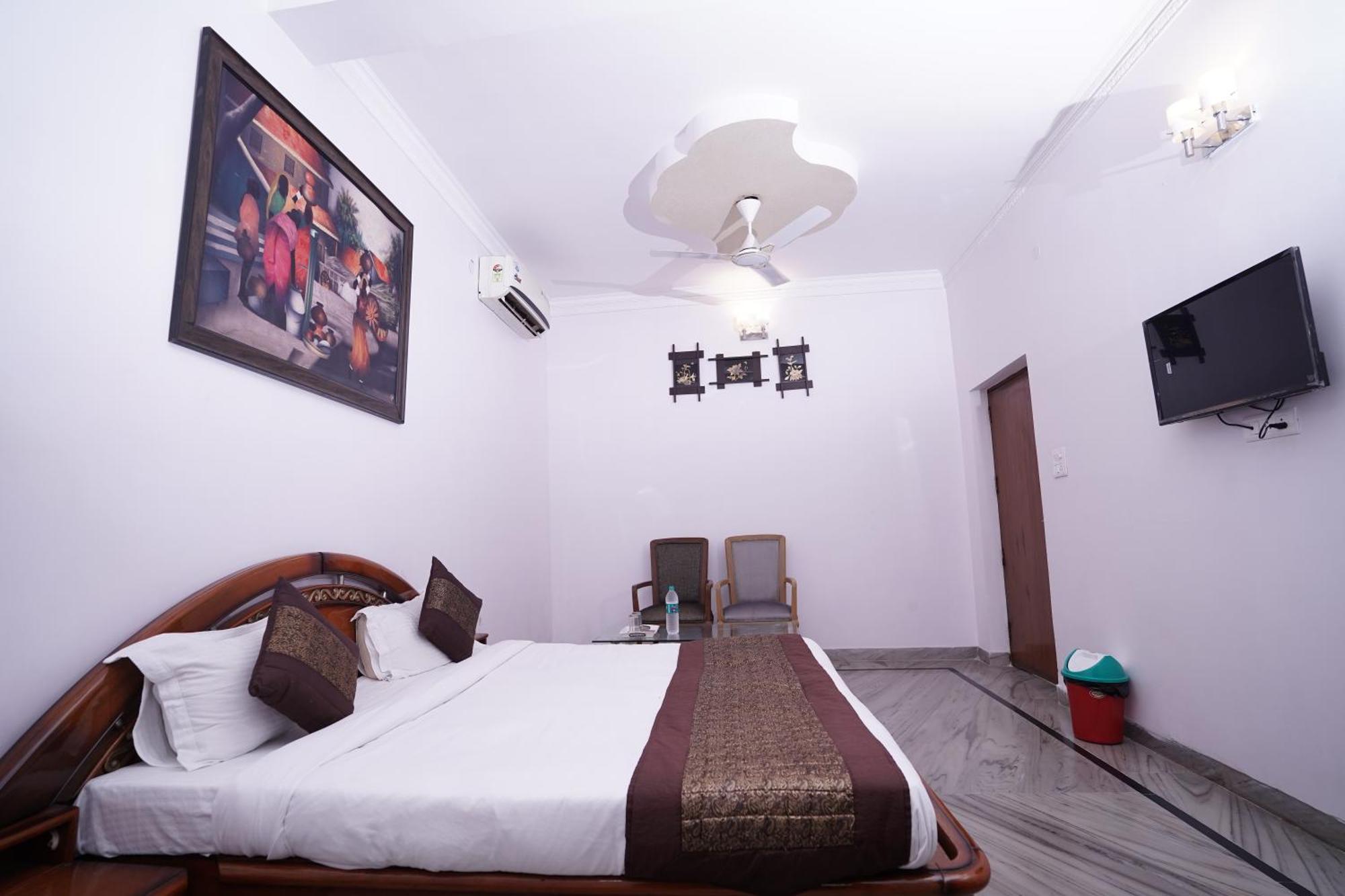 Hotel Lecston @Yashobhoomi Dwarka Sector - 25 Metro Station دلهي المظهر الخارجي الصورة