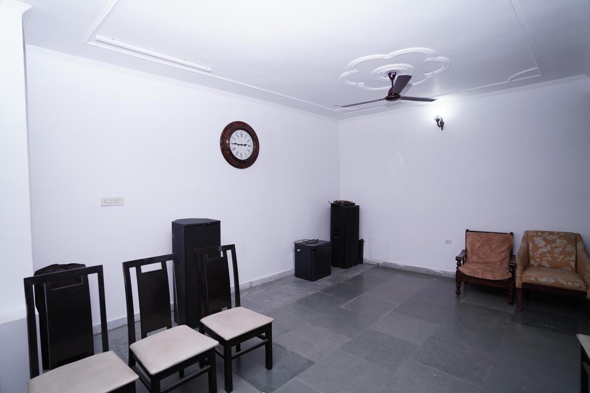 Hotel Lecston @Yashobhoomi Dwarka Sector - 25 Metro Station دلهي المظهر الخارجي الصورة